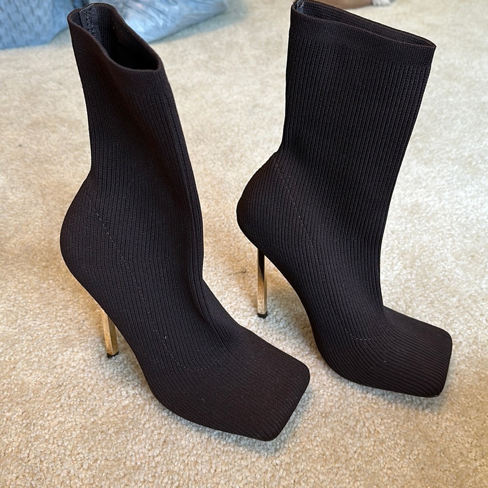 Public desire, size 9